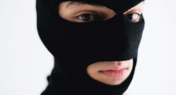 Przed wyjazdem na wakacje zabezpiecz i… ubezpiecz dom