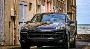 30 tysięcy zł – tyle może kosztować wjechanie rowerkiem w zaparkowane Porsche